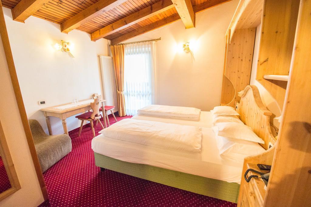 Hotel Garni Norma Madonna di Campiglio Exterior foto