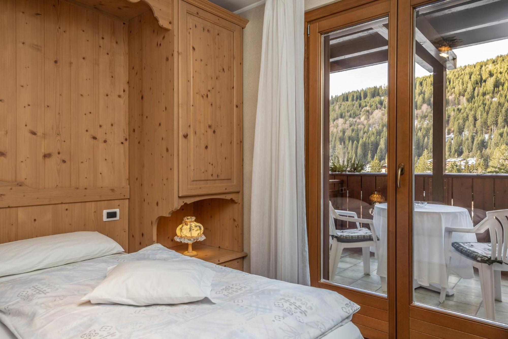 Hotel Garni Norma Madonna di Campiglio Exterior foto