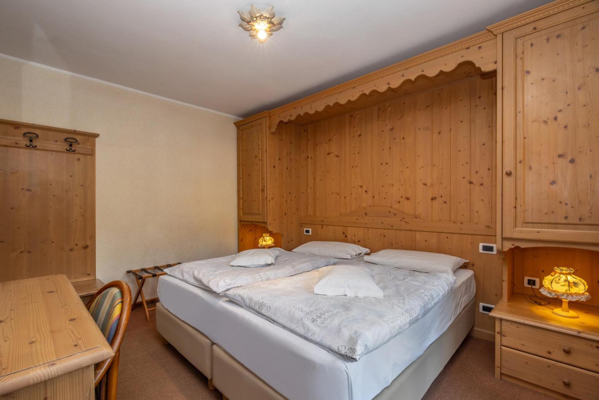 Hotel Garni Norma Madonna di Campiglio Exterior foto