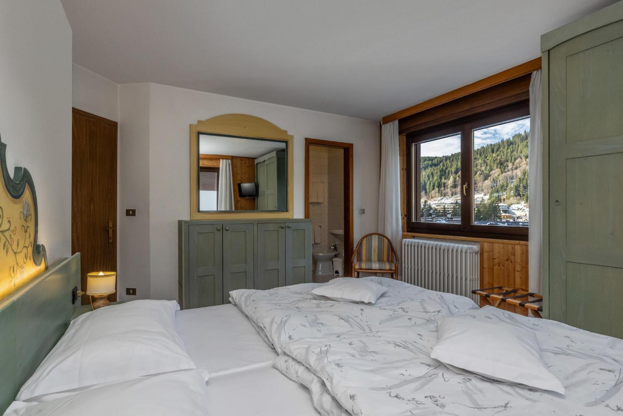 Hotel Garni Norma Madonna di Campiglio Exterior foto